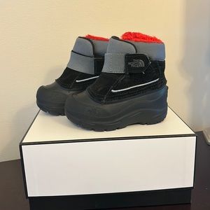 North Face Winter Boots, toddler size 5, black/grey/red